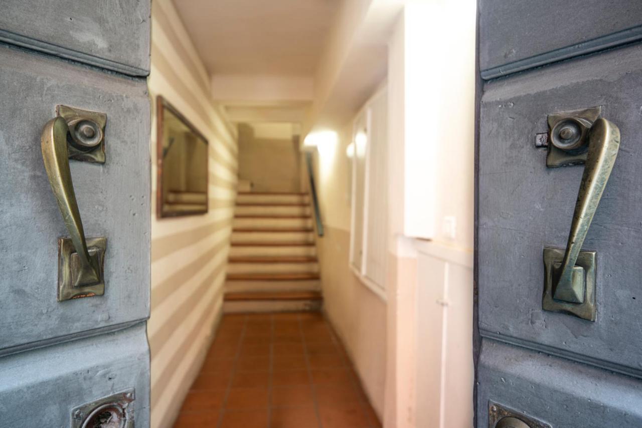 Reggio Center Lovely Apartments レッジョ・エミリア エクステリア 写真