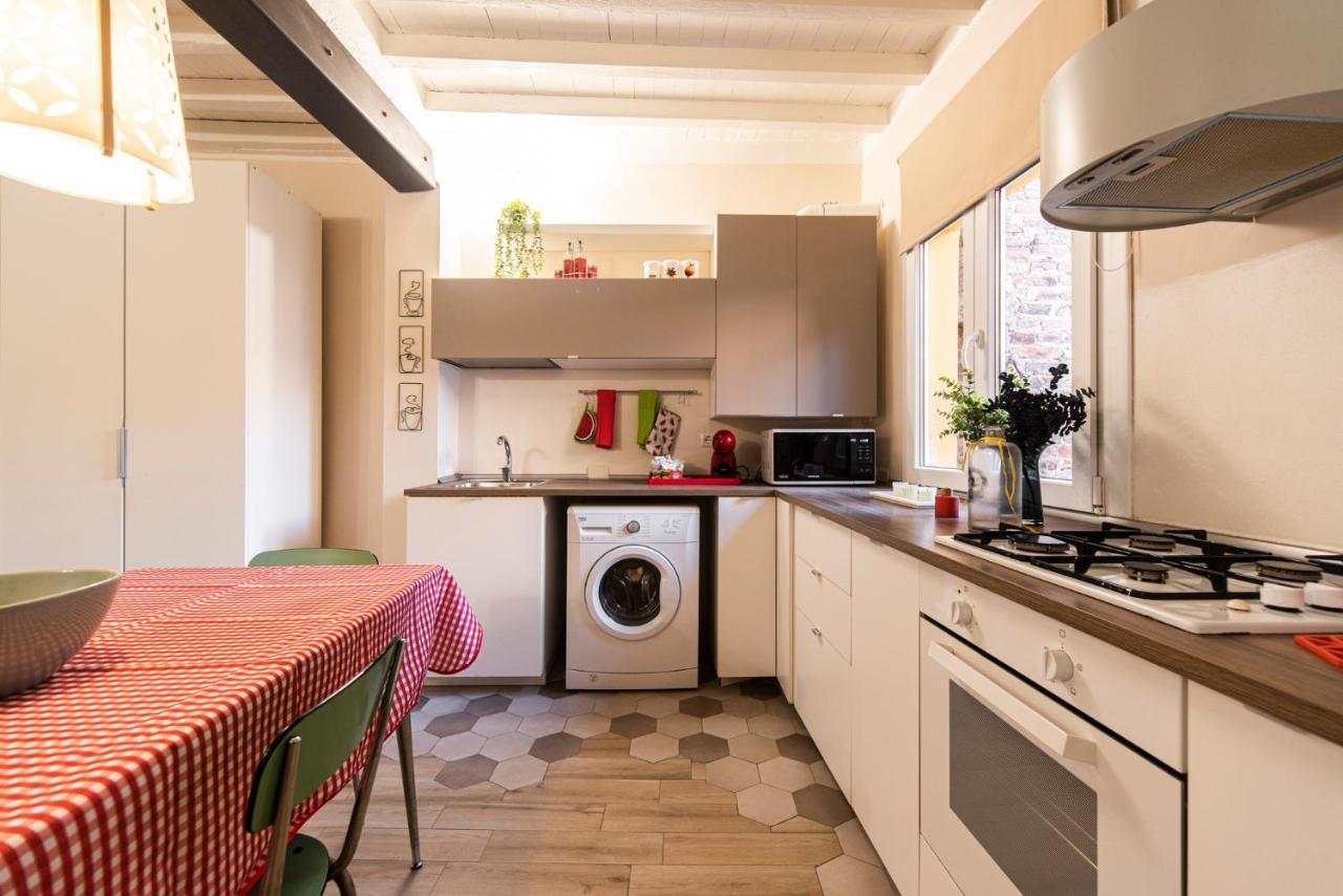 Reggio Center Lovely Apartments レッジョ・エミリア エクステリア 写真