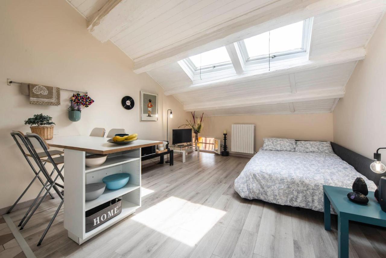 Reggio Center Lovely Apartments レッジョ・エミリア エクステリア 写真