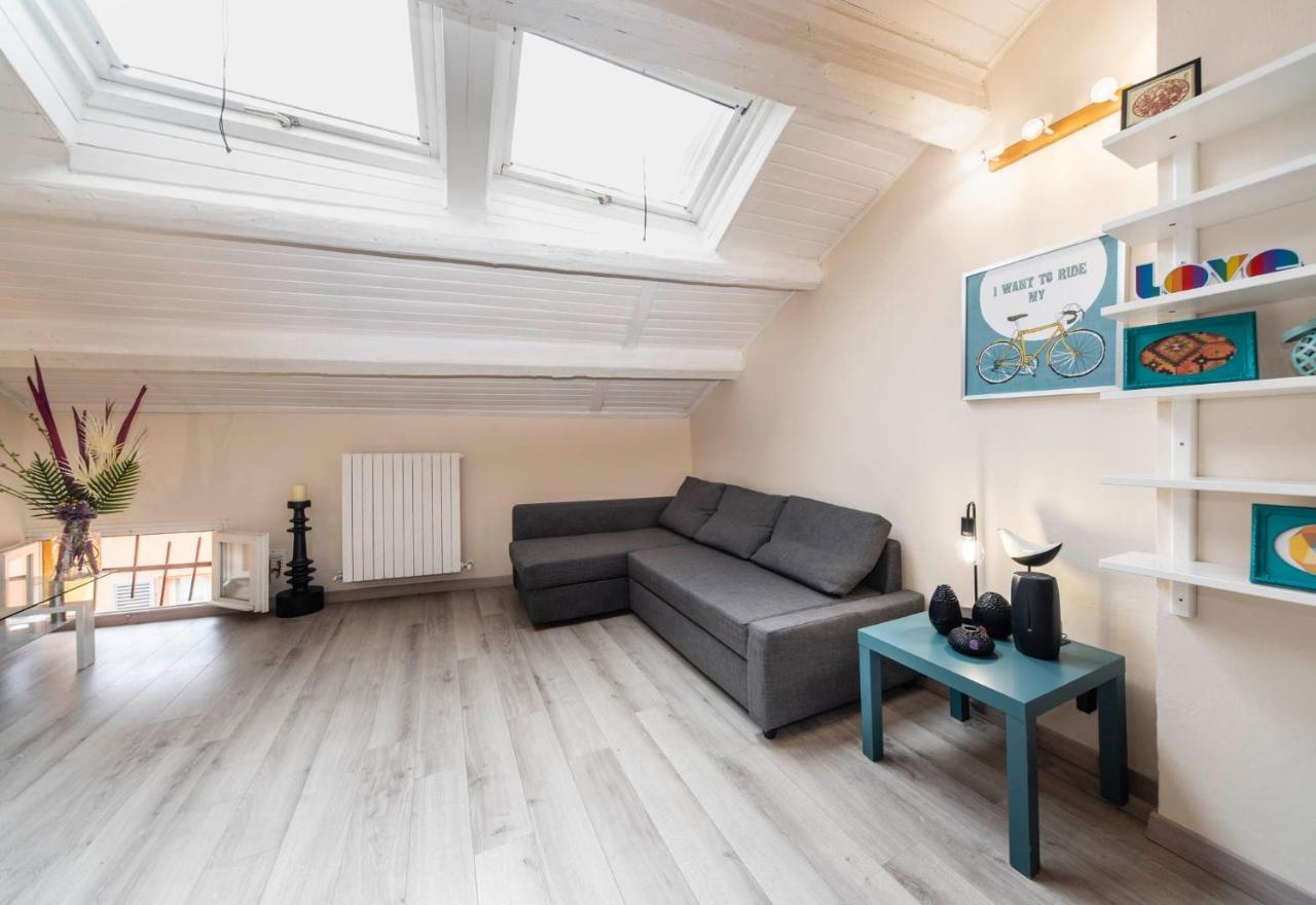 Reggio Center Lovely Apartments レッジョ・エミリア エクステリア 写真