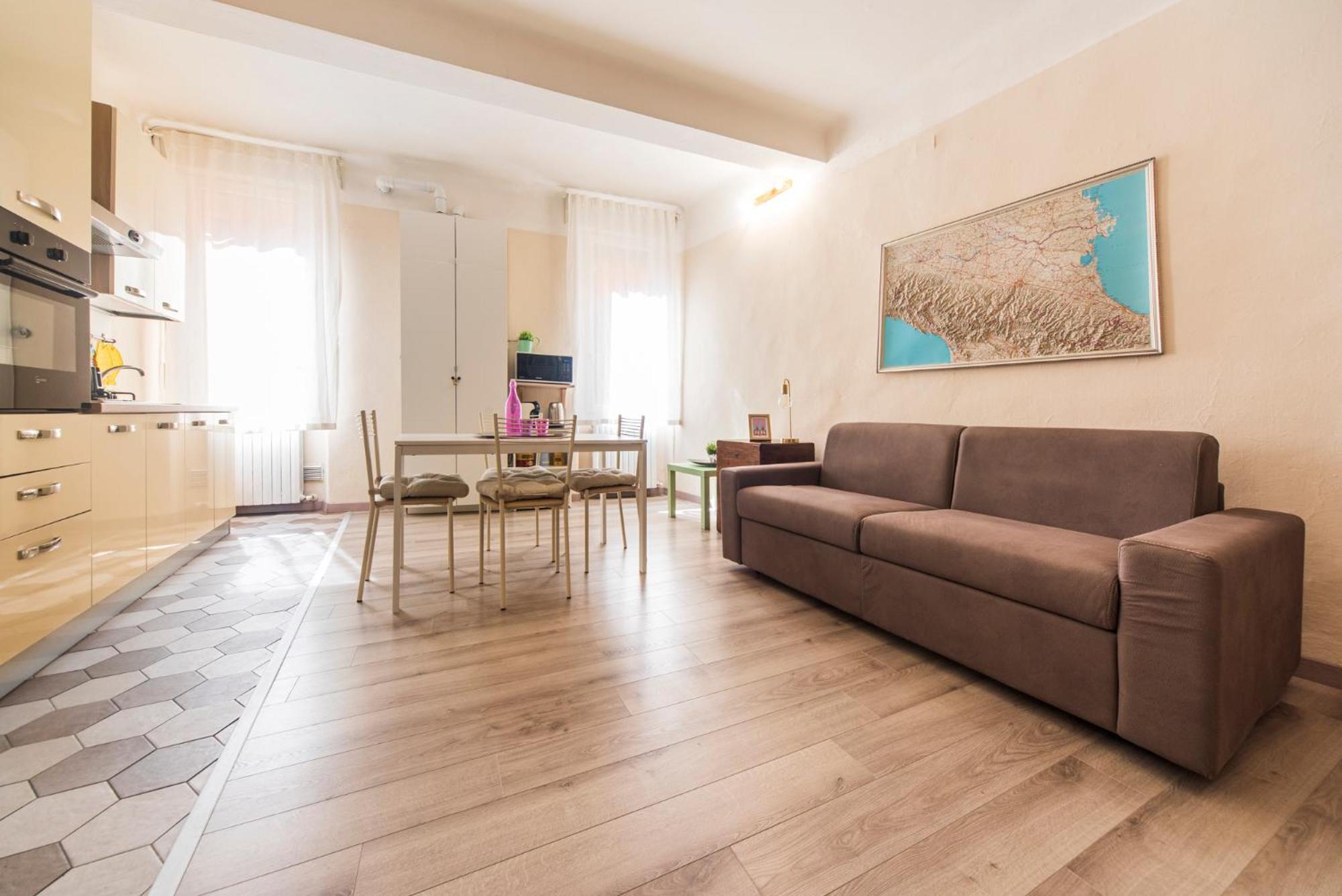 Reggio Center Lovely Apartments レッジョ・エミリア エクステリア 写真