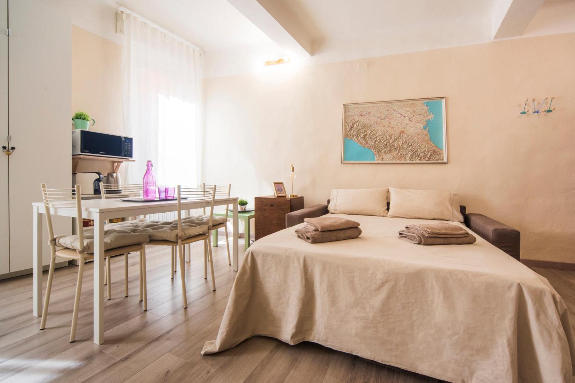 Reggio Center Lovely Apartments レッジョ・エミリア エクステリア 写真