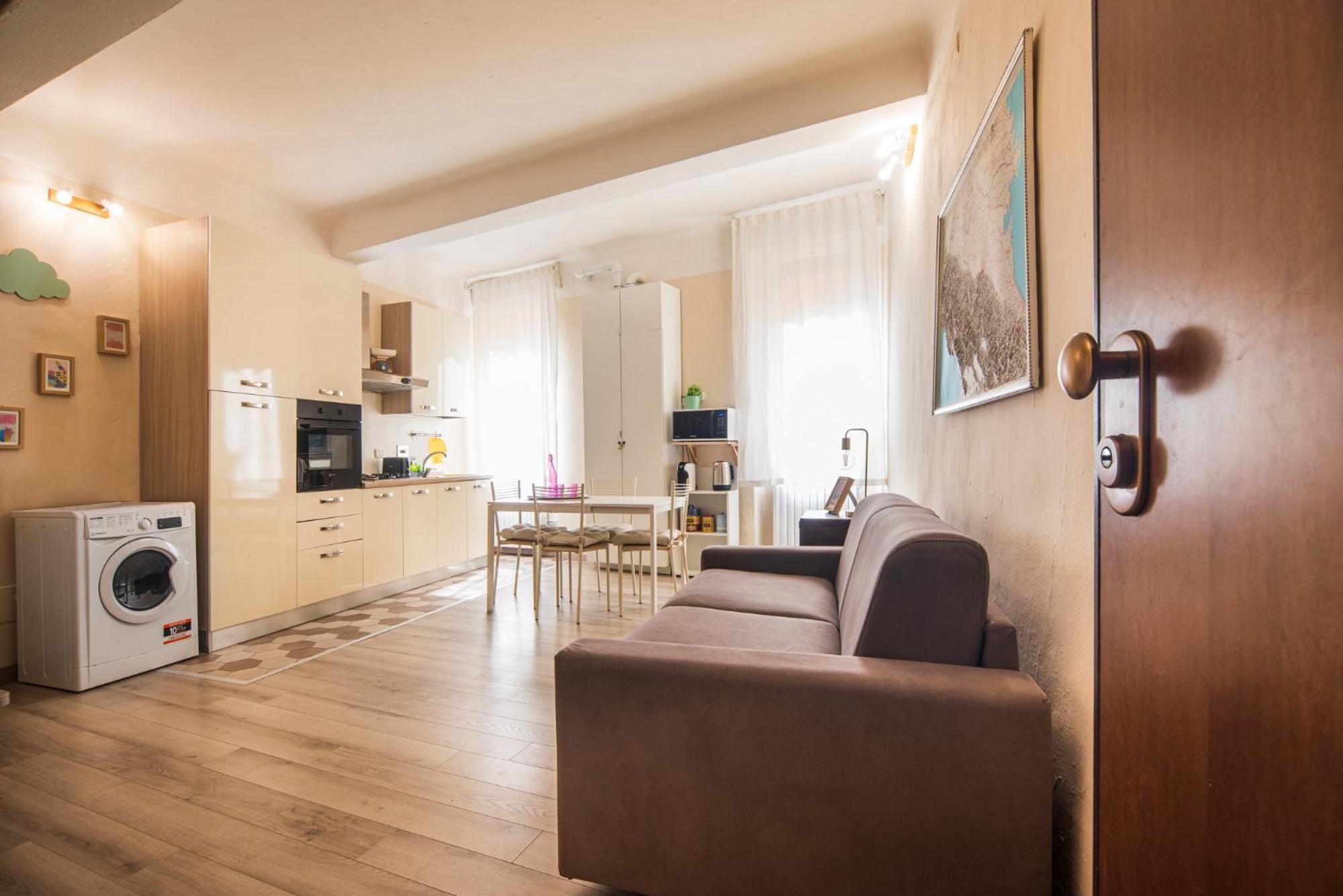 Reggio Center Lovely Apartments レッジョ・エミリア エクステリア 写真